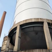 ��ɫ�h������